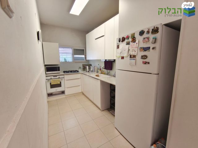 דירה, רמב"ם, ראשון לציון