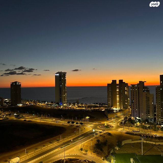 דירה, אמנון ליפקין שחק, נוף הטיילת, נתניה