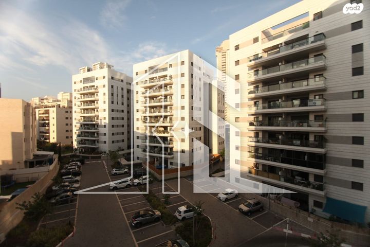 דירה, שמורת נחל בשור, אגמים, נתניה