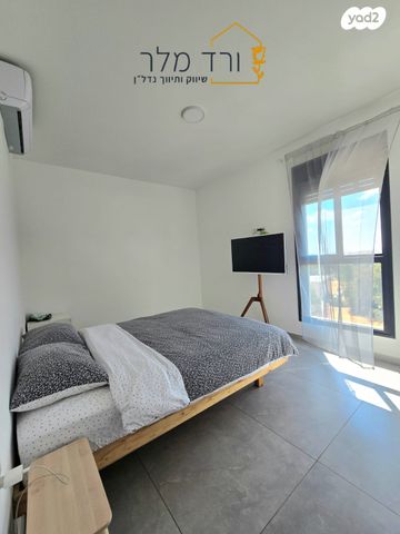 דירה, שעורה 8, פרדס חנה כרכור