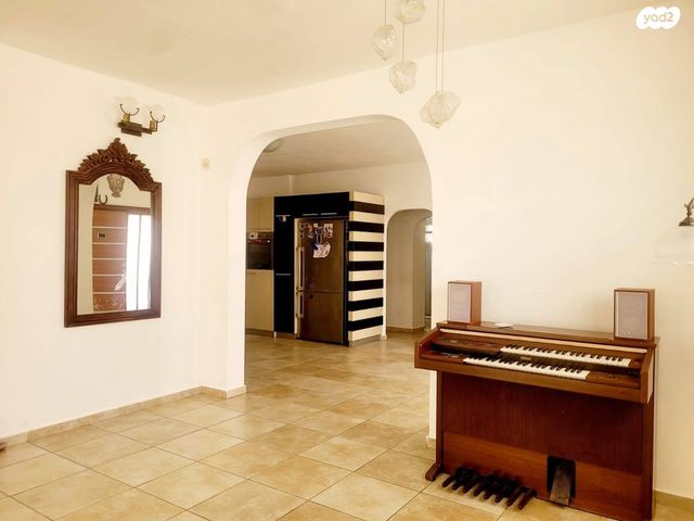 דו משפחתי, אילת