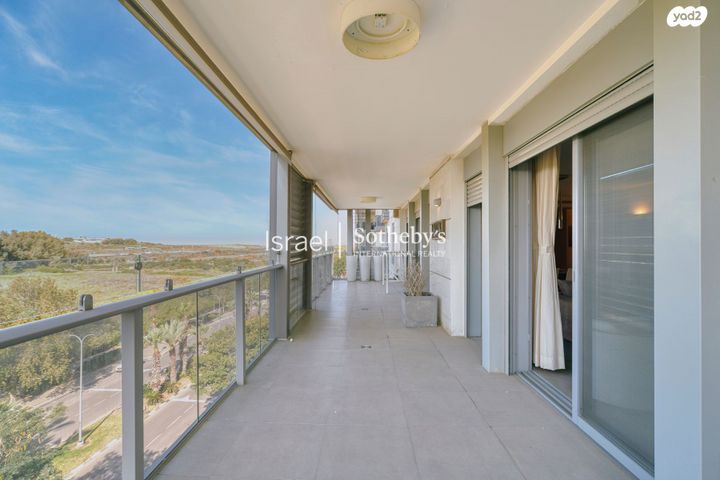 דירה, אליהו ברלין, אזורי חן, גימל החדשה, תל אביב יפו