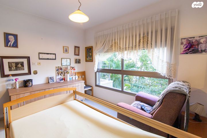 דירה, מנדלי מוכר ספרים, אגרובנק, חולון