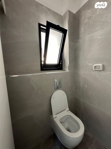 דירה, אלכסנדר זייד 33, קרית חיים מזרחית, חיפה