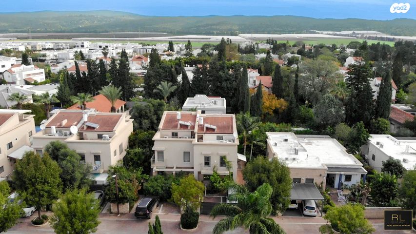 דו משפחתי, עתלית