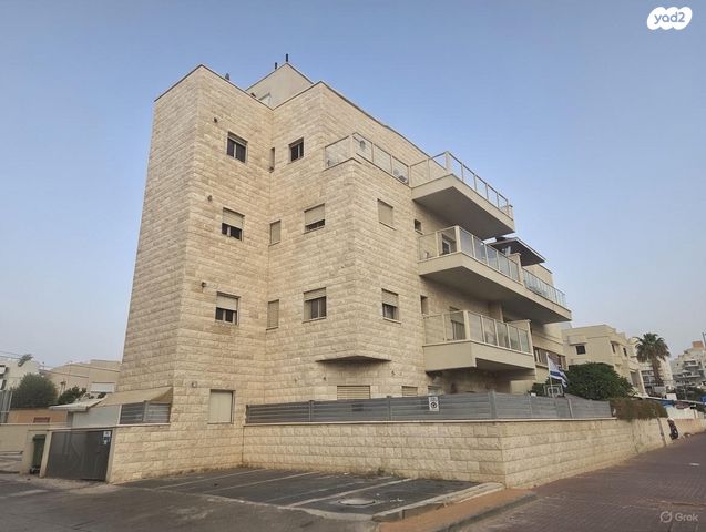 דירה, קרית ים