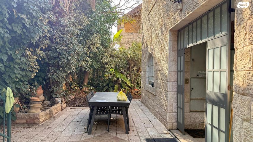 בית פרטי/ קוטג', האתרוג, קרית יערים, גבעת זאב