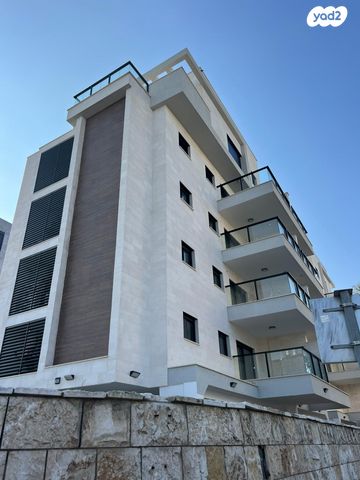 דירה, אלכסנדר זייד 33, קרית חיים מזרחית, חיפה