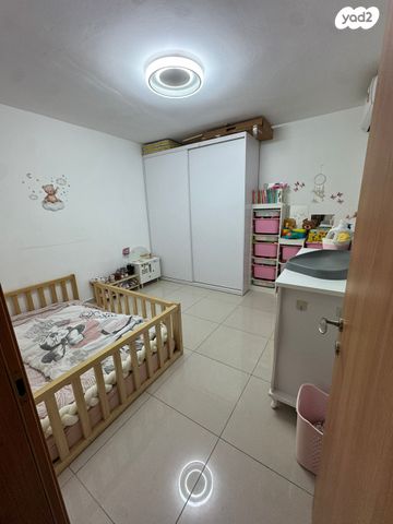 דירת גן, יוסף שפרינצק, אחדות, פתח תקווה