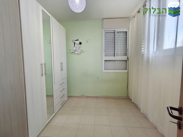 דירה, רמב"ם, ראשון לציון