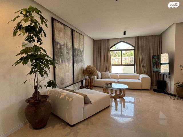 יהודה מרגוזה 54