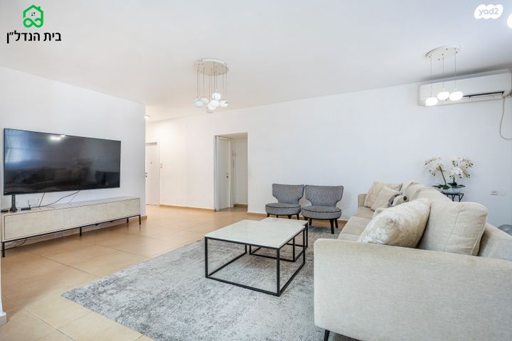 דירה, הרצל 44, מרכז העיר, חדרה