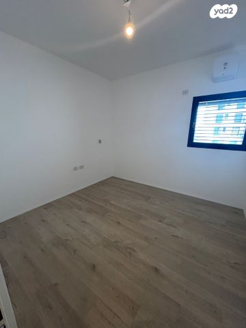 דירה, אמנון ליפקין שחק, נוף הטיילת, נתניה