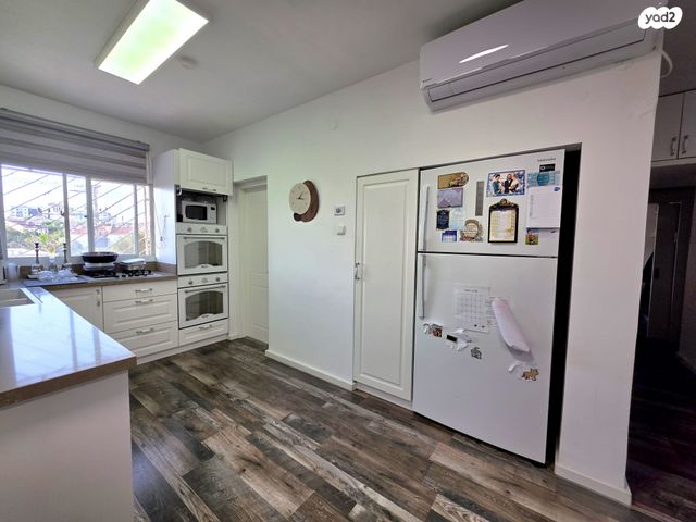 דירה, הרצליה