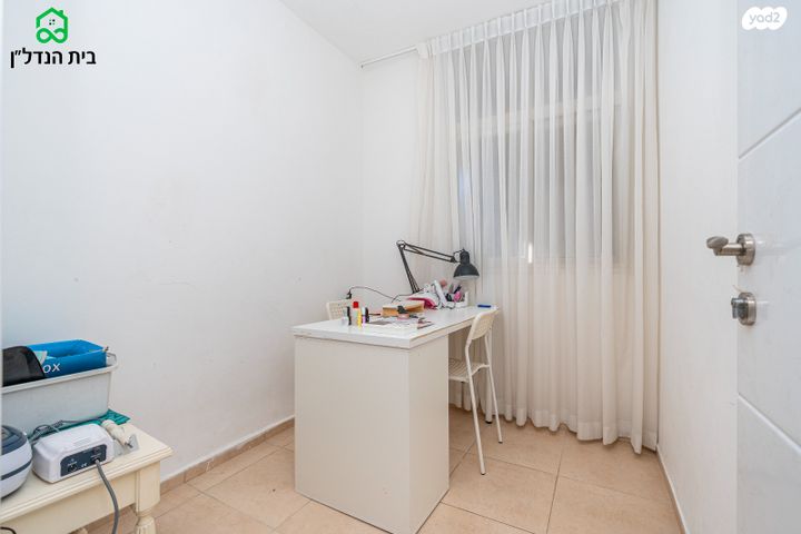 דירה, הרצל 44, מרכז העיר, חדרה