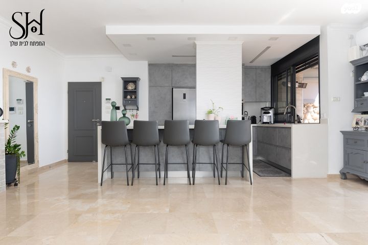 דירה, הזהבית, ראשון לציון