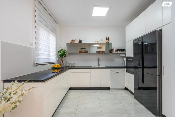 דירה, הר סיני, היובל, אור עקיבא