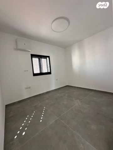 דירה, אלכסנדר זייד 33, קרית חיים מזרחית, חיפה