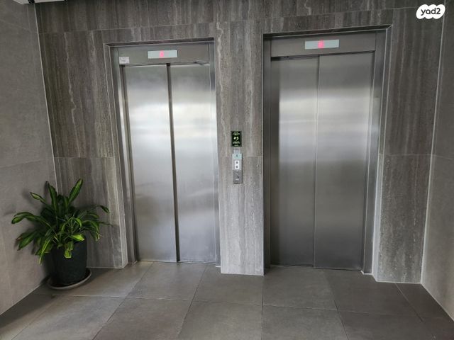 גג/ פנטהאוז, משה מרקוס, לב המושבה / מרכז העיר, פתח תקווה