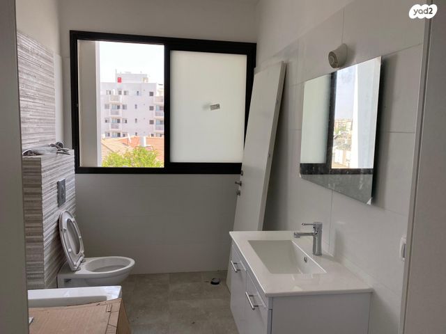 דירה, קריניצי 27, שכונת יהלום, מרכז העיר ב, רמת גן