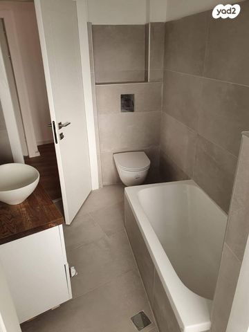 דירה, רמת השרון