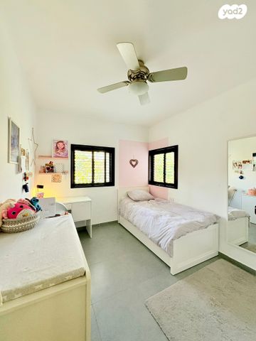 דירה, הרצליה