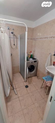 דירה, אלי כהן, בת ים