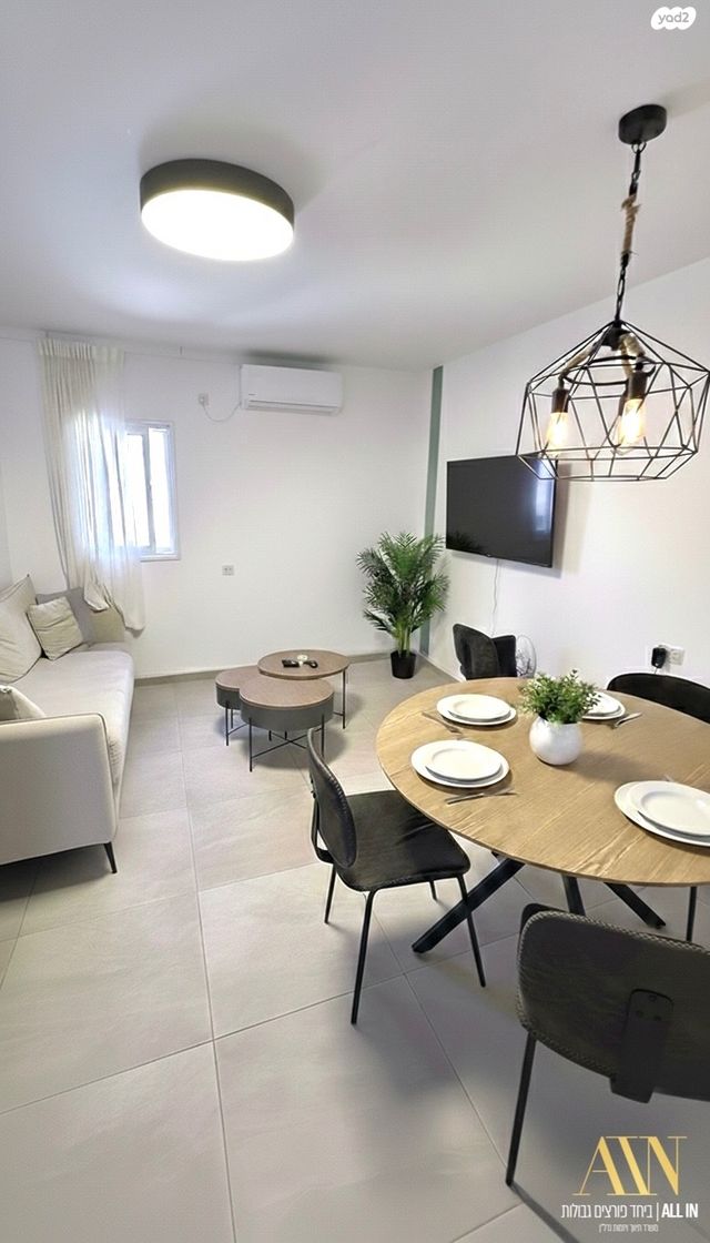 דירה, רחבת סנהדרין 276, גיורא יוספטל, דימונה