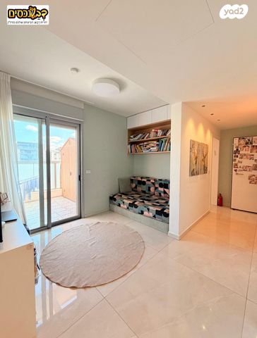 גג/ פנטהאוז, משה שרת, מורשת, מודיעין מכבים רעות