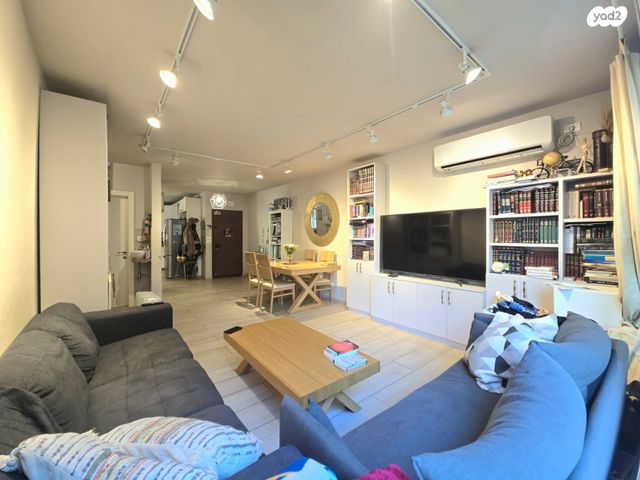 דירה, עקיבא, נווה דוד רמז, רעננה