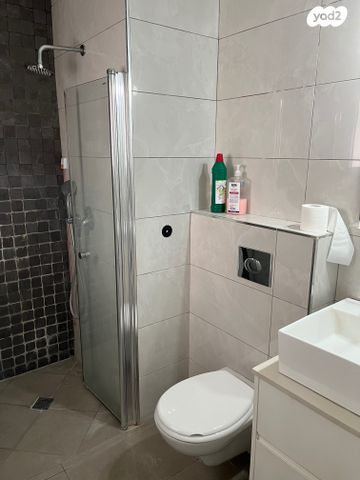 דירה, הרצליה