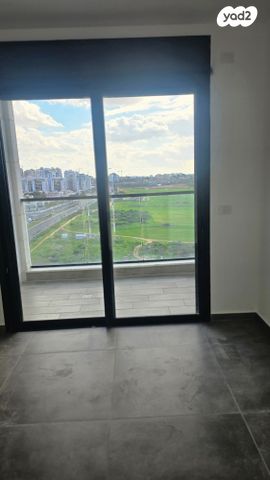 דירה, יצחק ויטנברג, פתח תקווה