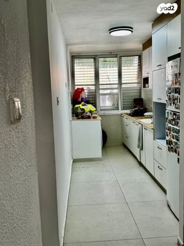 דירה, אושיות, רחובות