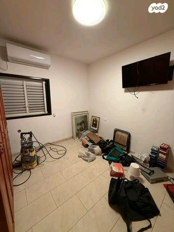 דירה, פתח תקווה, מרכז, קרית עבודה, חולון