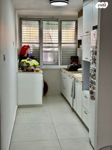 דירה, אושיות, רחובות