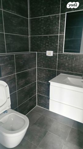 דירה, יצחק ויטנברג, פתח תקווה