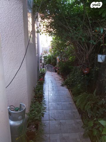 דו משפחתי, שאול המלך, יצחק רבין, מעלות תרשיחא