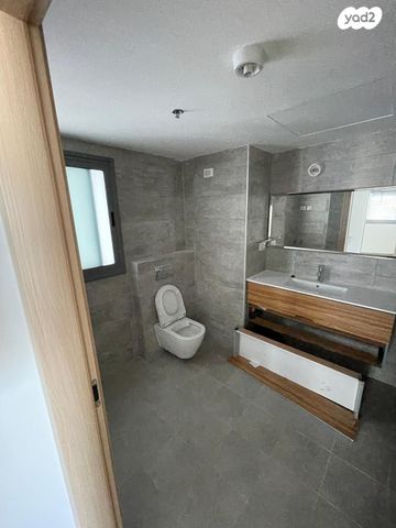 דירה, יעקב פיכמן, ח-501, חולון