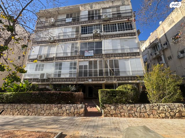 דירה, דרך יבנה, ב' / צפון מערב העיר, רחובות