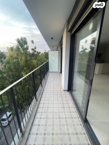 הרב יצחק ידידיה פרנקל 