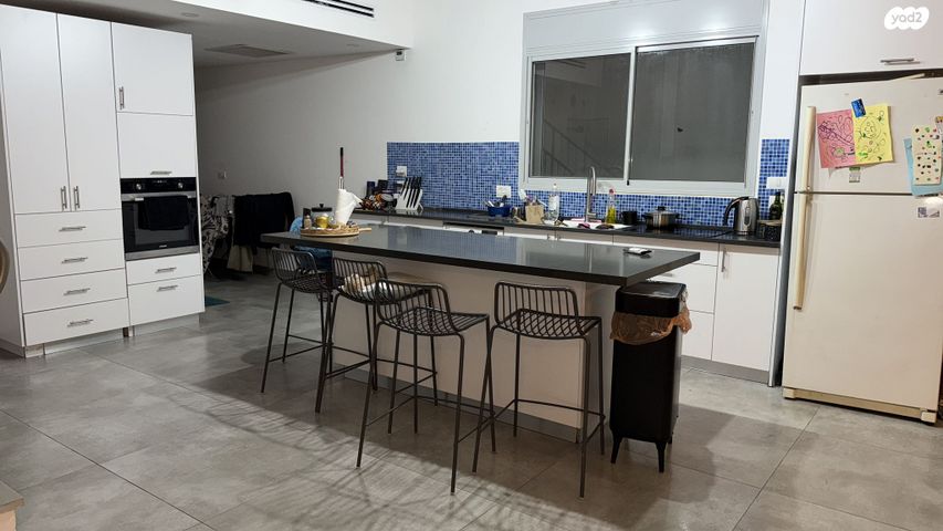 דו משפחתי, שערי תקווה, שערי תקווה