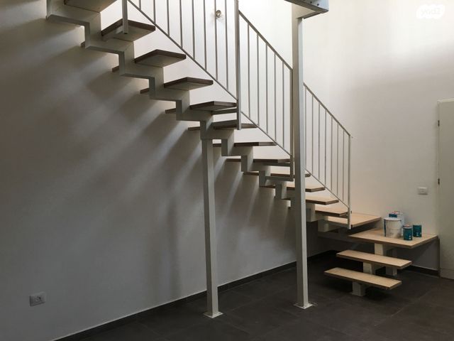 יחידת דיור, התאנה, עזריאל