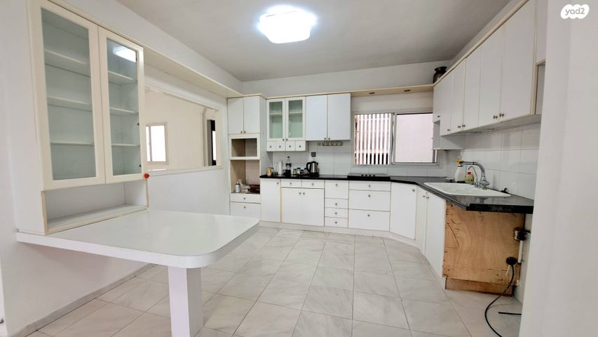 רמז, מערב ותיק