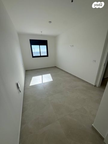 דירה, חצוצרה, המוזיקה, שדרות