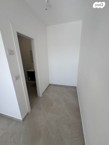 דירה, חצוצרה, המוזיקה, שדרות