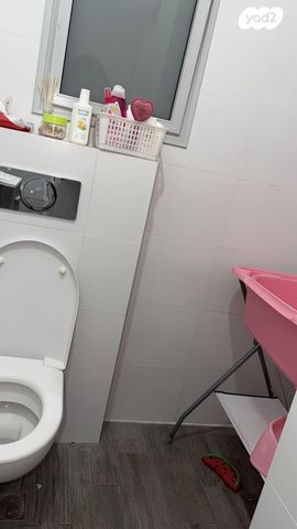 דו משפחתי, שערי תקווה, שערי תקווה