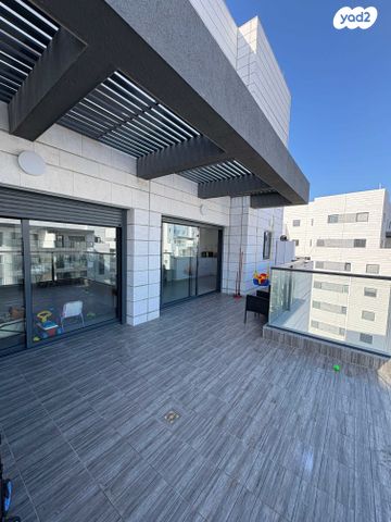 דופלקס, קרית מלאכי