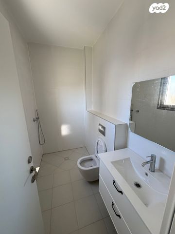 דירה, נחל זיתן, אפיקי הנחל / אופקים החדשה, אופקים