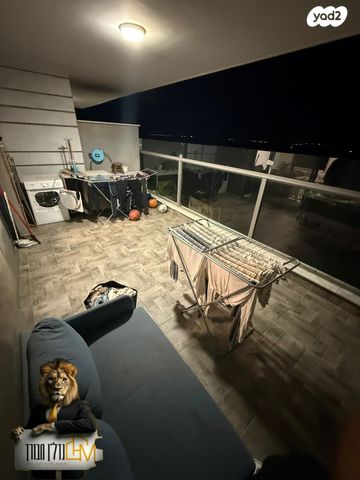 דירה, יוסף אבו, נתיבות מערב, נתיבות