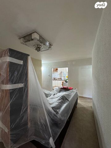 דירה, ז'בוטינסקי 18, צור שלום, קרית ביאליק